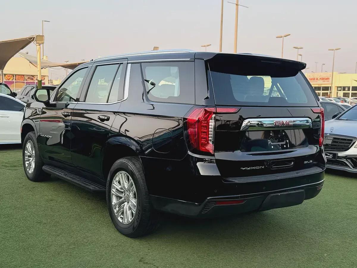GMC Yukon SLE 2023 | GCC Specs in perfect con-3-3