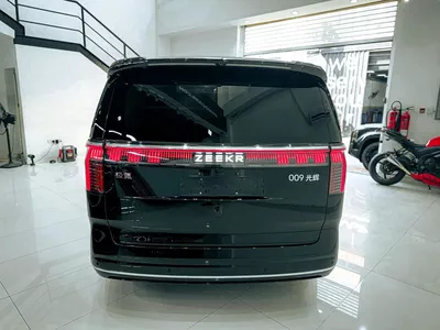 2024 Zeekr 009 Grand Ultra Luxury 4-seater MPV Electric // EMI Starts from 5,800 AED-1