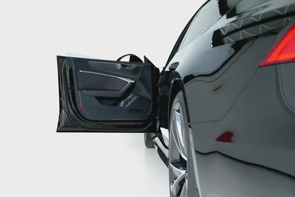 Audi RS7-Carbon Fiber Package-Audi Ceramic Braking System-Red Calipers-Premium Leather Interior-13-13