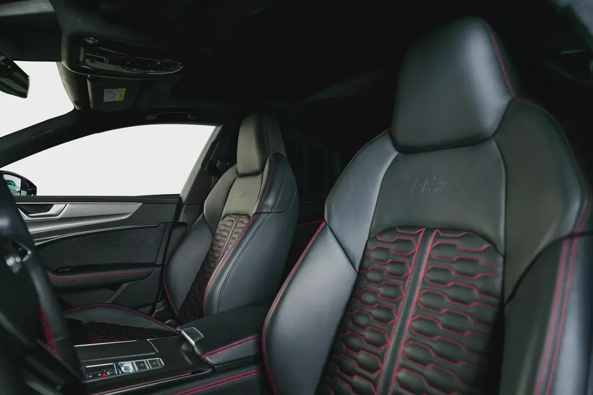Audi RS7-Carbon Fiber Package-Audi Ceramic Braking System-Red Calipers-Premium Leather Interior-18-18
