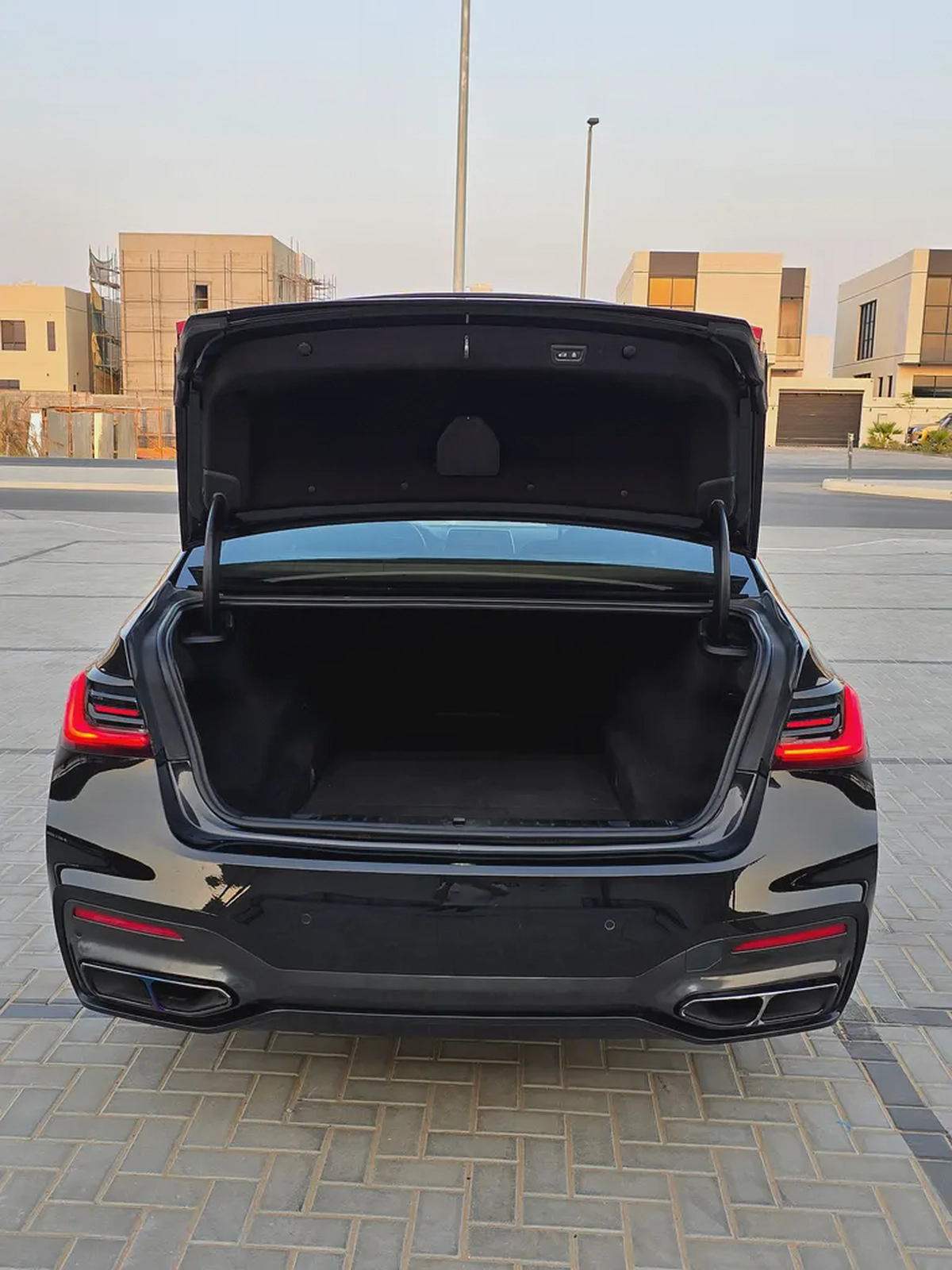BMW 7-Series 740Li 2019 American Specs-13-13