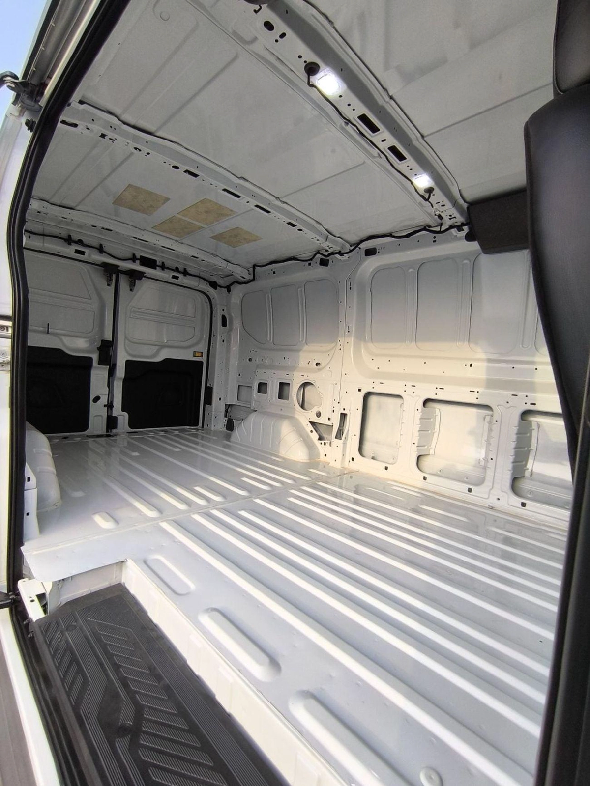 Ford Transit Custom SWB LRF FORD TRANSIT 150 VAN