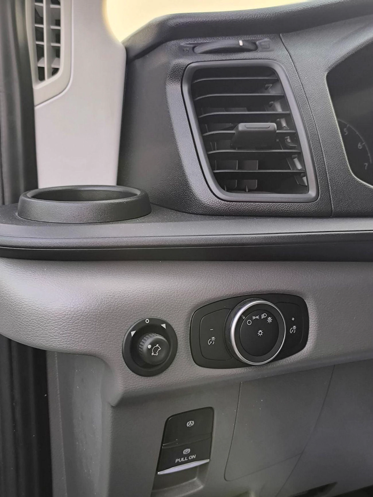 Ford Transit Custom SWB LRF FORD TRANSIT 150 VAN