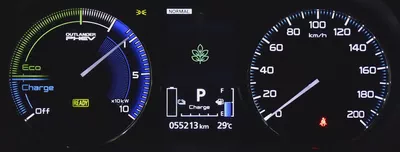 AED 833 EMi at 0% DP | Mitsubishi Outlander PHEV ( 2020 Model ) in Silver Color GCC Specs-12
