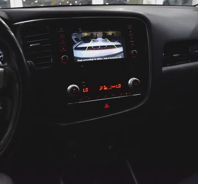 AED 833 EMi at 0% DP | Mitsubishi Outlander PHEV ( 2020 Model ) in Silver Color GCC Specs-13