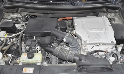 AED 833 EMi at 0% DP | Mitsubishi Outlander PHEV ( 2020 Model ) in Silver Color GCC Specs-16