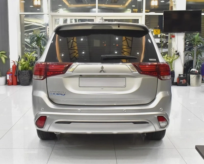 AED 833 EMi at 0% DP | Mitsubishi Outlander PHEV ( 2020 Model ) in Silver Color GCC Specs-4