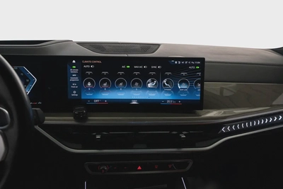 BMW X7 X-Drive 40i M Sport-GCC-AGMC Warranty and Service Contract Until 01/2028- 1 Owner-7 Seats-14