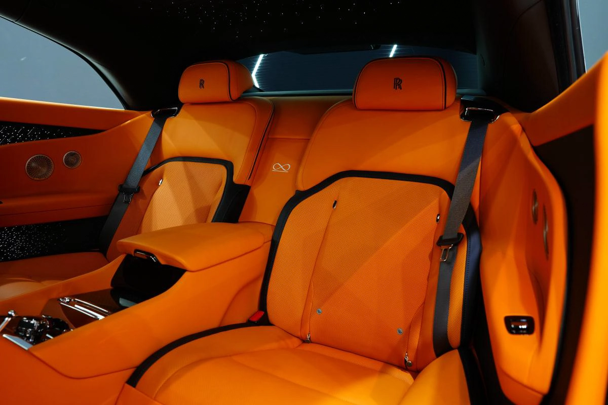 Rolls-Royce Spectre Black Badge 2026-4-4