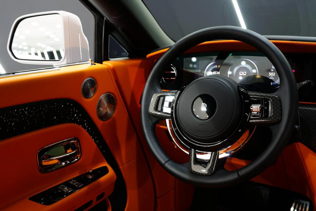Rolls-Royce Spectre Black Badge 2026-12-12