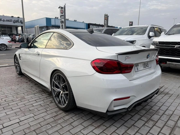 BMW M4 Std 3.0L