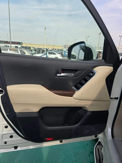 Toyota Land Cruiser GXR 4.0L 2025 MODEL SUNROOF ELECTRIC SEAT-5