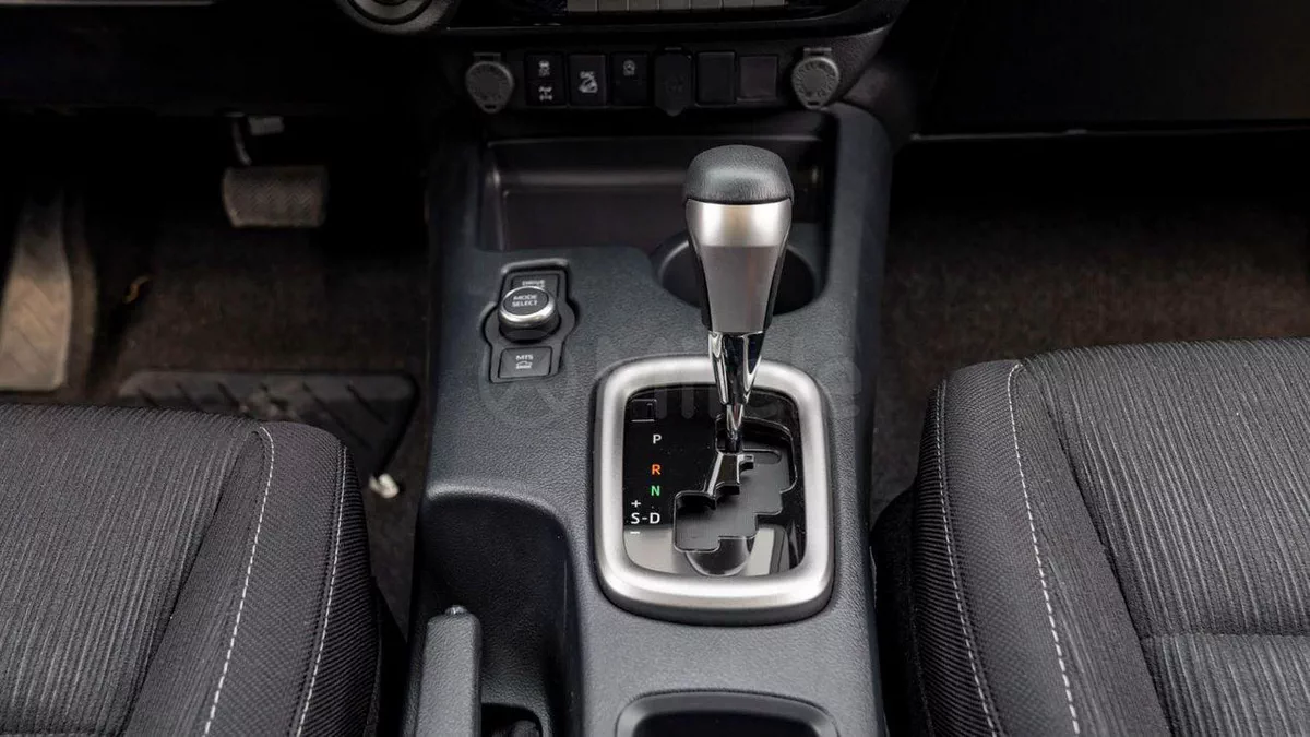 Toyota Hilux HILUX DC DIESEL 2.8M HEV AT 4WD | 2-YEAR WARRANTY + SERVICE AVAILABLE | IN-HOUSE FINANCING | 0% DOWN-18-0