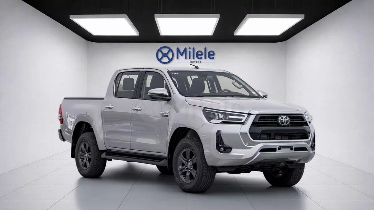 Toyota Hilux HILUX DC DIESEL 2.8M HEV AT 4WD | 2-YEAR WARRANTY + SERVICE AVAILABLE | IN-HOUSE FINANCING | 0% DOWN