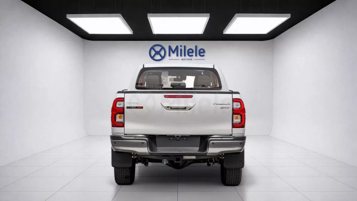 Toyota Hilux HILUX DC DIESEL 2.8M HEV AT 4WD | 2-YEAR WARRANTY + SERVICE AVAILABLE | IN-HOUSE FINANCING | 0% DOWN-7-0