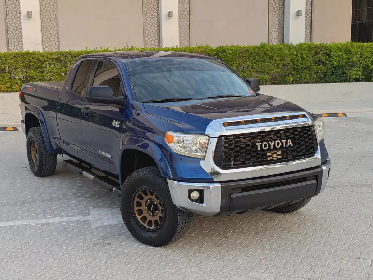 Toyota Tundra 4WD Truck SR5 2014 - American Specs - Excellent Condition