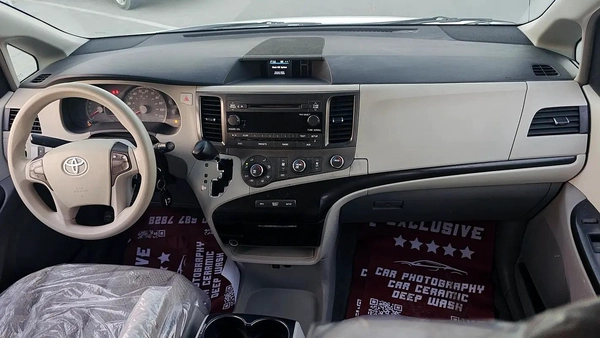 2011 Toyota Sienna SE - American Specs - Well Maintained