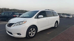 2011 Toyota Sienna SE - American Specs - Well Maintained