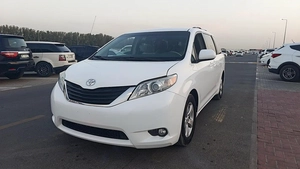 2011 Toyota Sienna SE - American Specs - Well Maintained