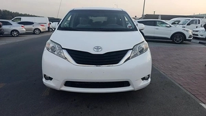 2011 Toyota Sienna SE - American Specs - Well Maintained