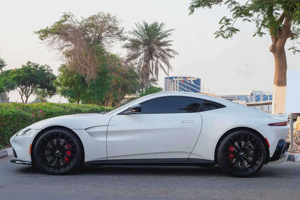 2022 Aston Martin Vantage Standard V8 | European Specs | Pristine Condition-7-7