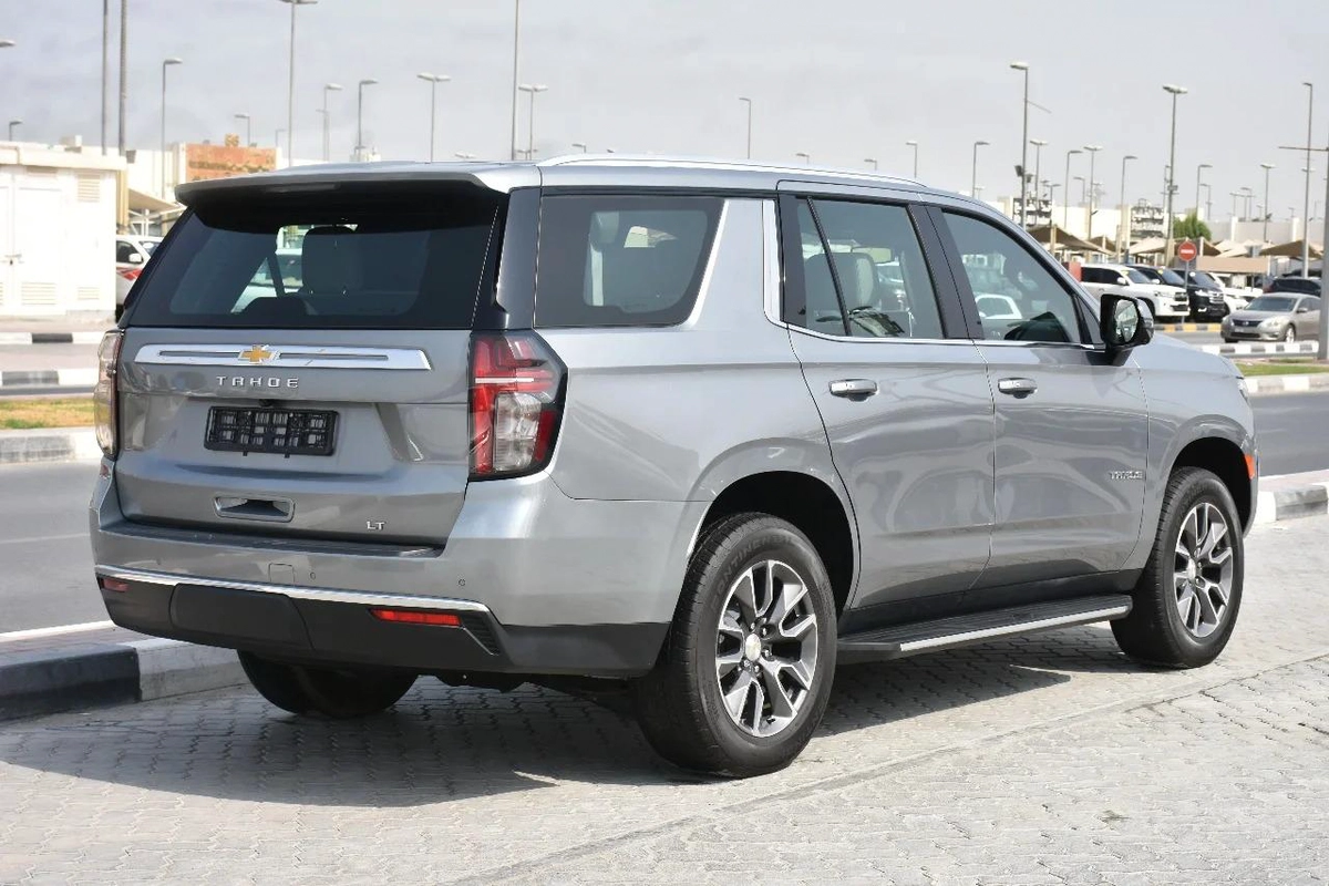 TAHOE LT 4WD 2023 | GREY-4-4