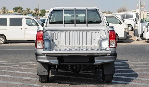 Toyota Hilux Toyota hilux 24L diesel basic option MY2024