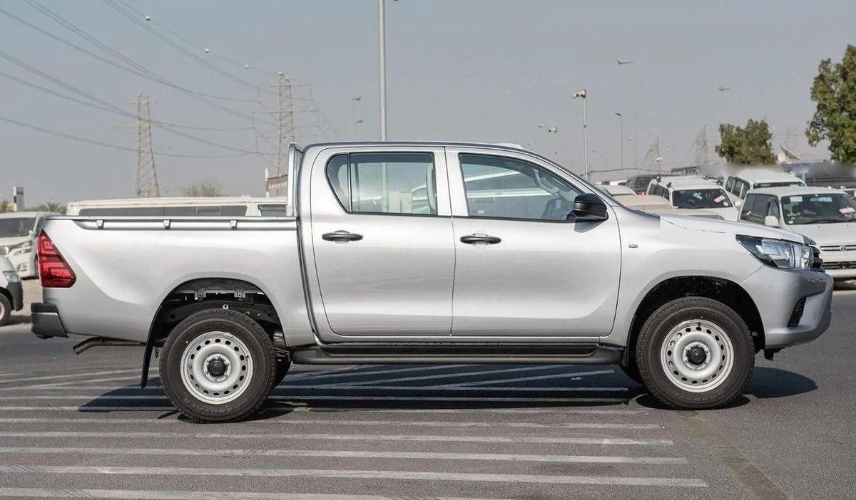 Toyota Hilux Toyota hilux 24L diesel basic option MY2024-3-3