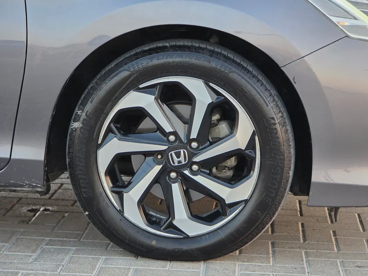 2017 Honda Accord V6 Sport - GCC Specs - Excellent Condition-5-5