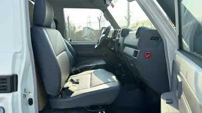 Toyota Land Cruiser Pick Up LC79 SC 4.2L V6 DIESEL-9