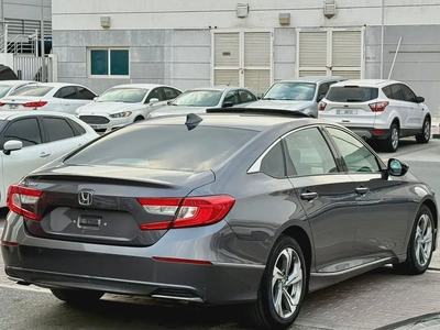 Honda Accord, 2018  GCC specs, full option, in excellent condition,-3