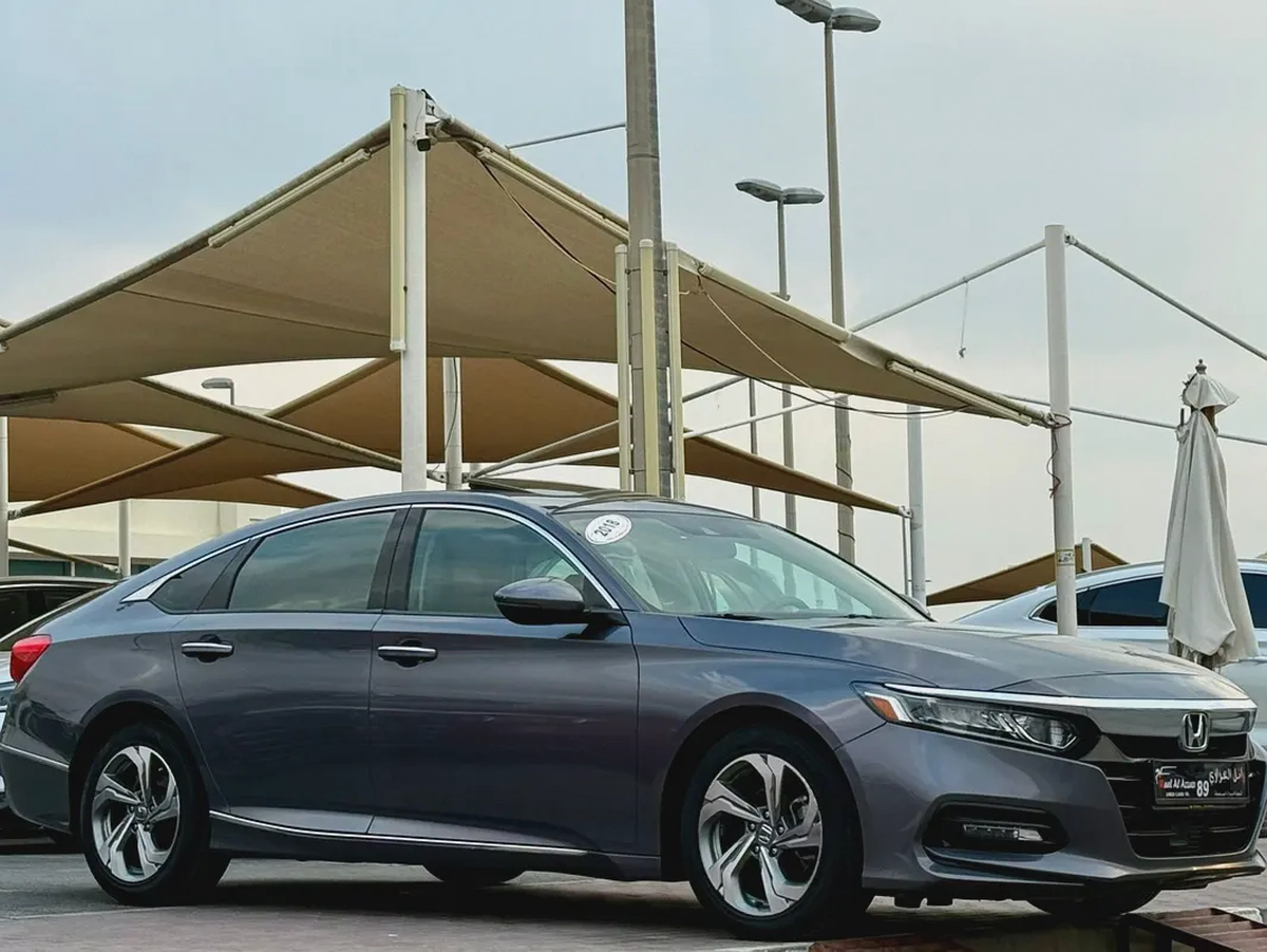 Honda Accord, 2018 GCC specs, full option, in excellent condition,-2-2