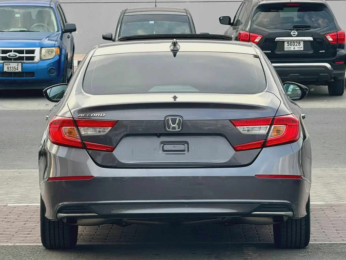 Honda Accord, 2018 GCC specs, full option, in excellent condition,-5-5