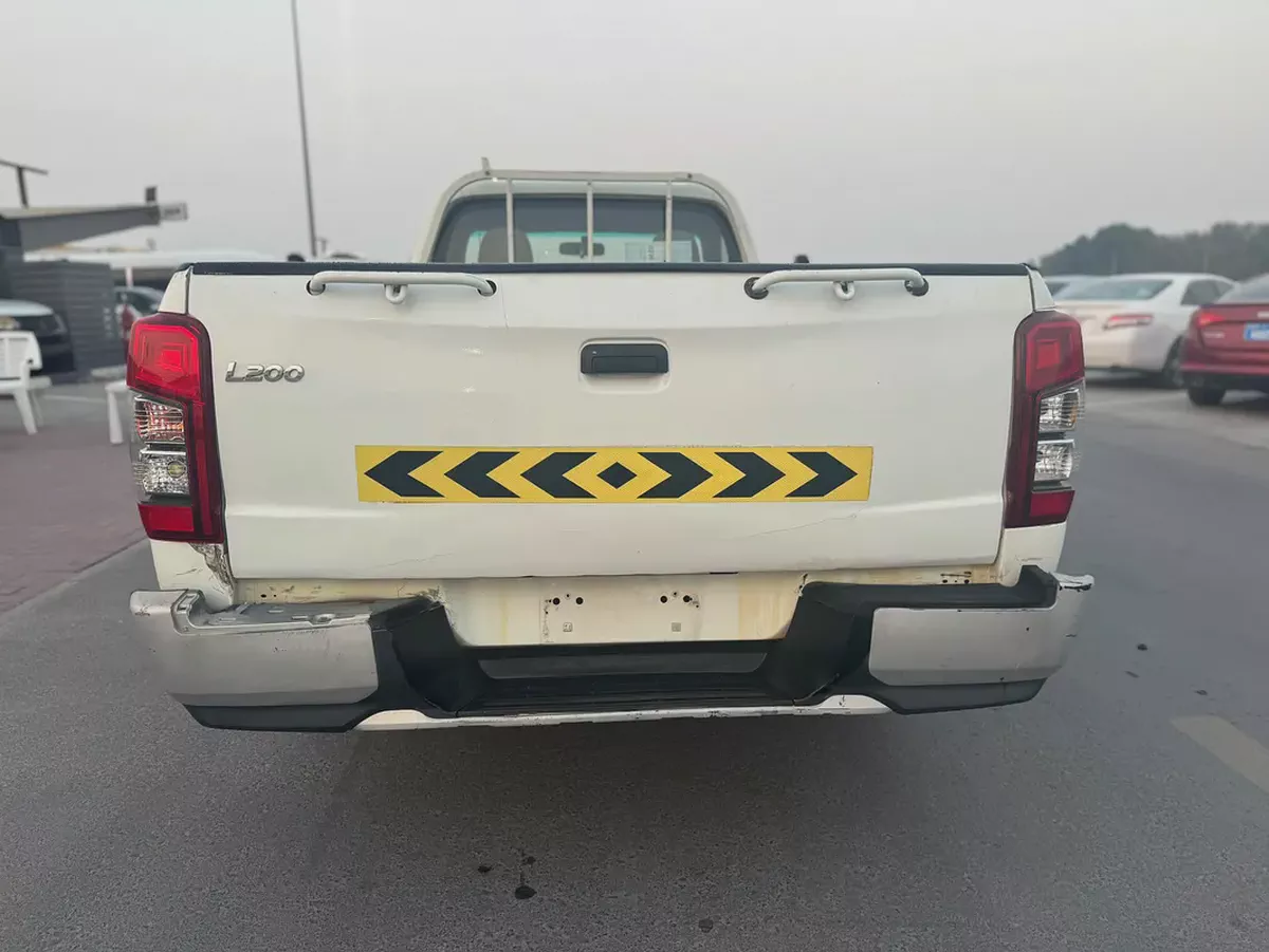 Mitsubishi L200 Single Cabin Pickup GCC | 2020 | 2.4L | Manual | 4x2  Reliable and practical Mitsubi-11-11
