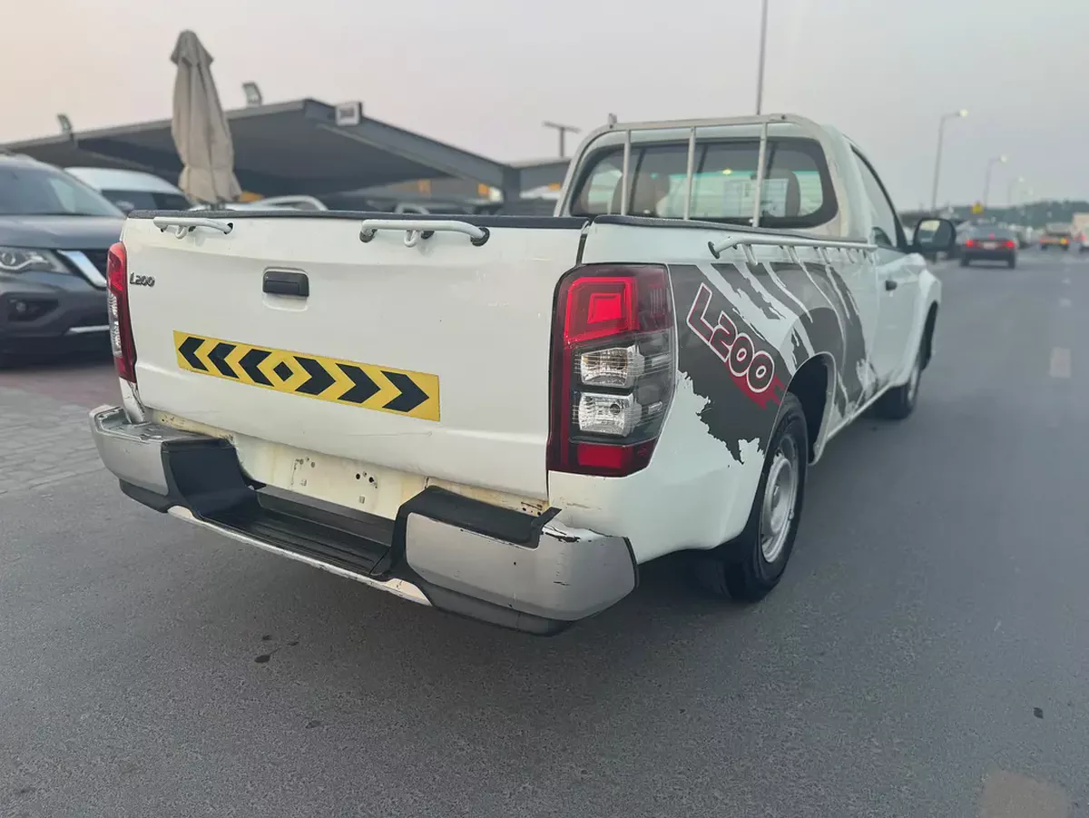 Mitsubishi L200 Single Cabin Pickup GCC | 2020 | 2.4L | Manual | 4x2  Reliable and practical Mitsubi-6-6