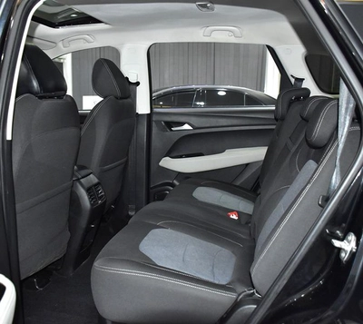 Chevrolet Captiva Premier ( 2023 Model ) in Black Color GCC Specs-10