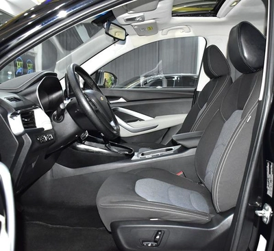 Chevrolet Captiva Premier ( 2023 Model ) in Black Color GCC Specs-7