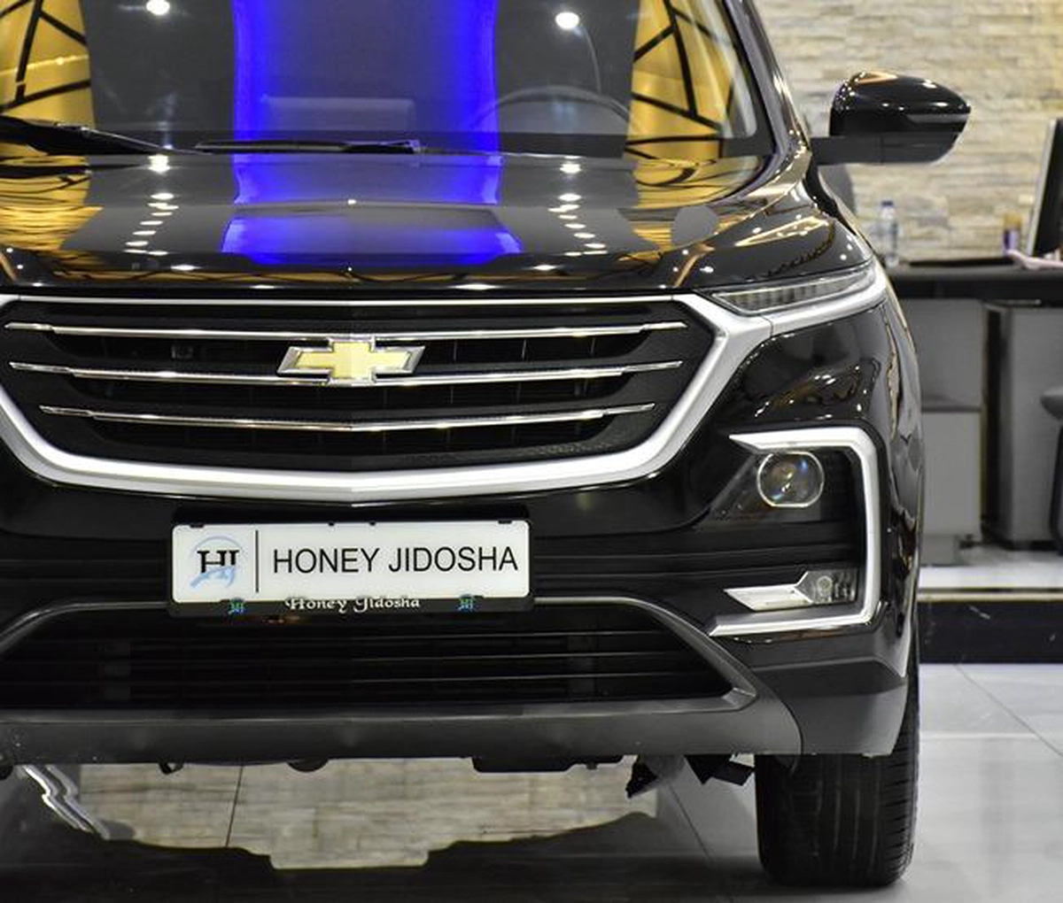 Chevrolet Captiva Premier ( 2023 Model ) in Black Color GCC Specs