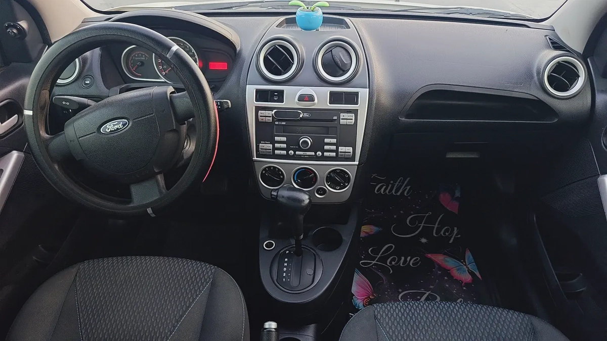 Ford Figo GCC | 2015 | Well Maintained | Reliable Daily Car • Model: 2015 • Mileage: 145959 KMS • Sp-9-9