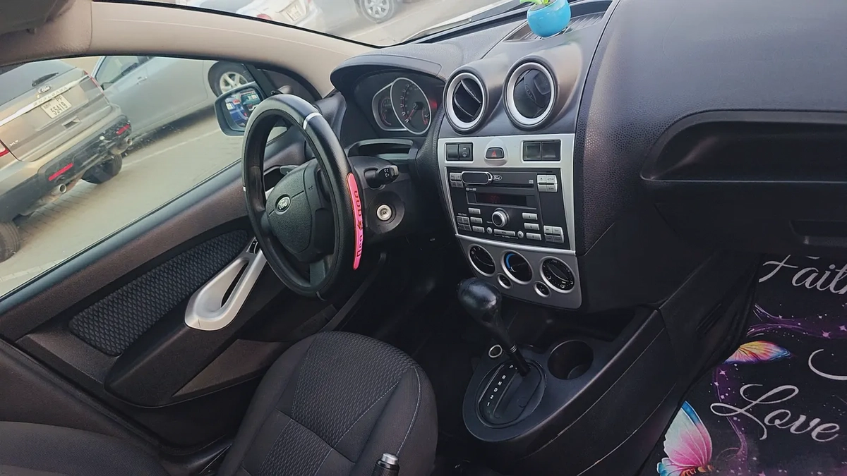 Ford Figo GCC | 2015 | Well Maintained | Reliable Daily Car • Model: 2015 • Mileage: 145959 KMS • Sp-10-10