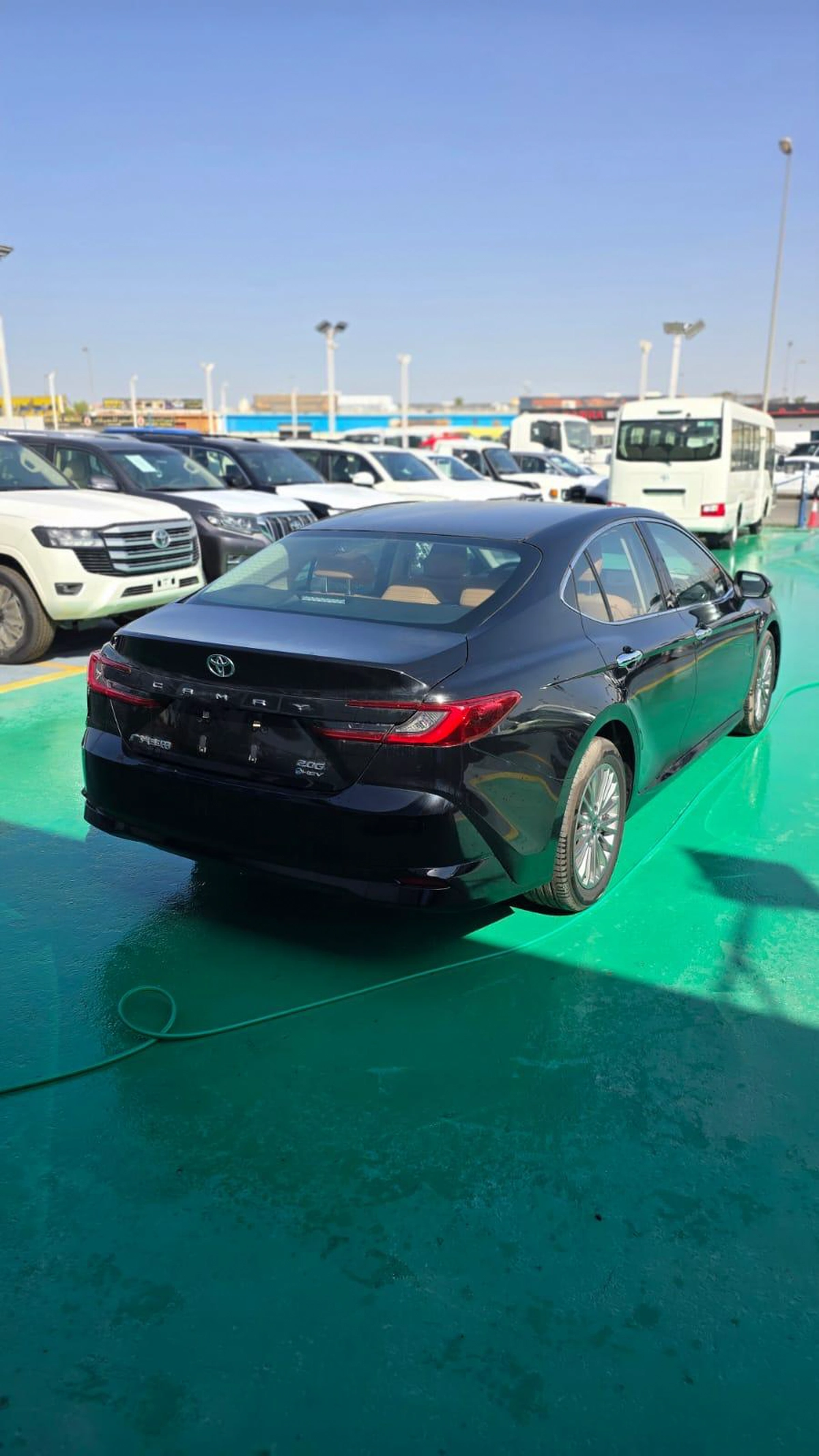 Toyota Camry 2026 – Sophisticated Design, Hybrid Power-2-2