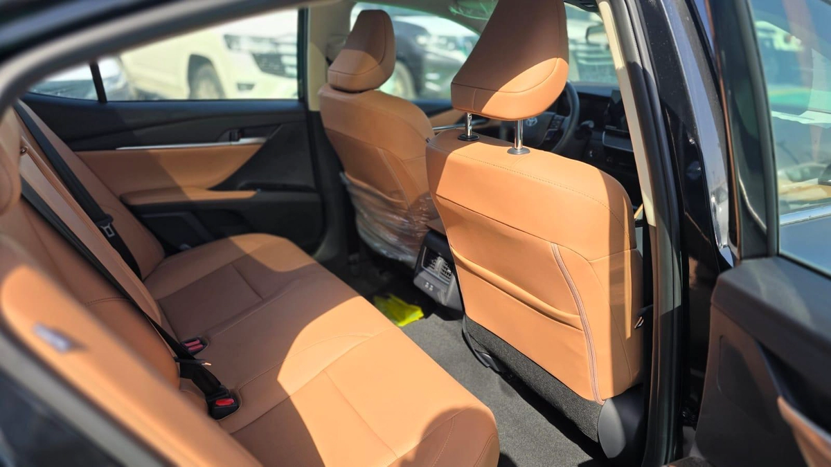 Toyota Camry 2026 – Sophisticated Design, Hybrid Power-1-1