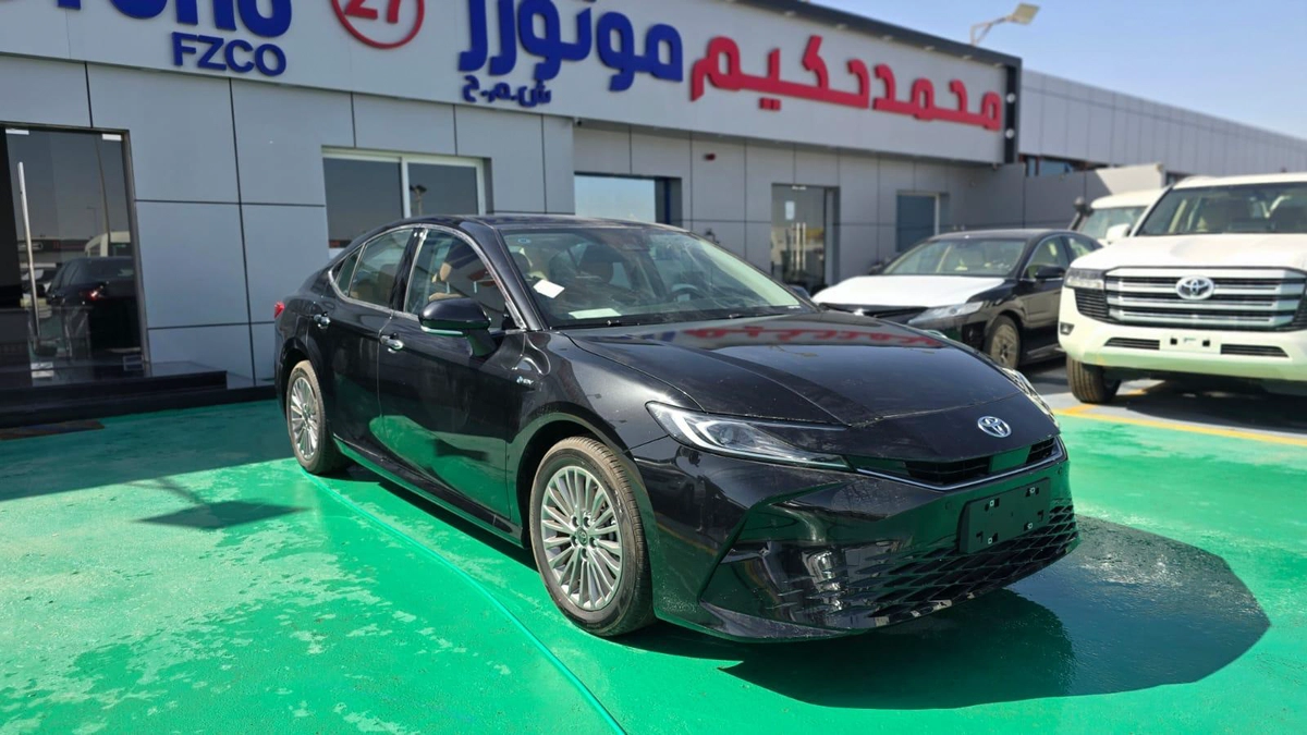 Toyota Camry 2026 – Sophisticated Design, Hybrid Power-4-4