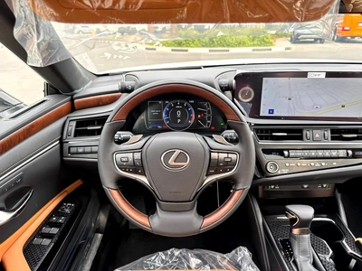 2025 LEXUS ES350 3.5L PANAROMIC ELITE GCC BRAND NEW 0KM-9