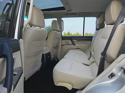 Pajero 2019 GCC Full Option Top With Sunroof and Navigation GLS TOP Line Premium Car With Low KM-9