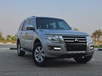 Pajero 2019 GCC Full Option Top With Sunroof and Navigation GLS TOP Line Premium Car With Low KM-3