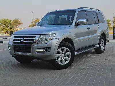 Pajero 2019 GCC Full Option Top With Sunroof and Navigation GLS TOP Line Premium Car With Low KM-4