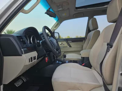 Pajero 2019 GCC Full Option Top With Sunroof and Navigation GLS TOP Line Premium Car With Low KM-6