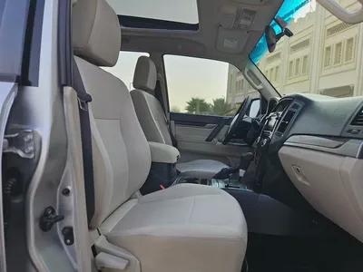 Pajero 2019 GCC Full Option Top With Sunroof and Navigation GLS TOP Line Premium Car With Low KM-7