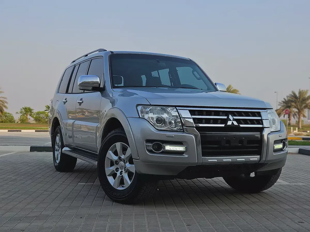 Pajero 2019 GCC Full Option Top With Sunroof and Navigation GLS TOP Line Premium Car With Low KM-3-3